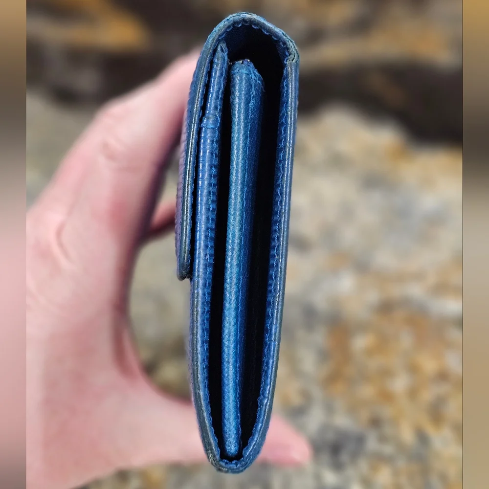 Louis Vuitton Blue Women's Bag - Picture 9 of 16